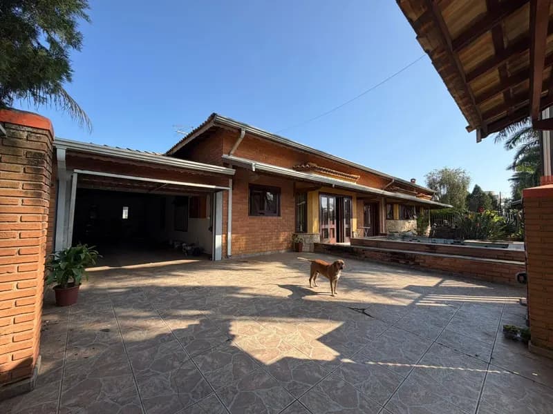 Casa com piscina e edícula no Condomínio Palm Park em Holambra - foto 1